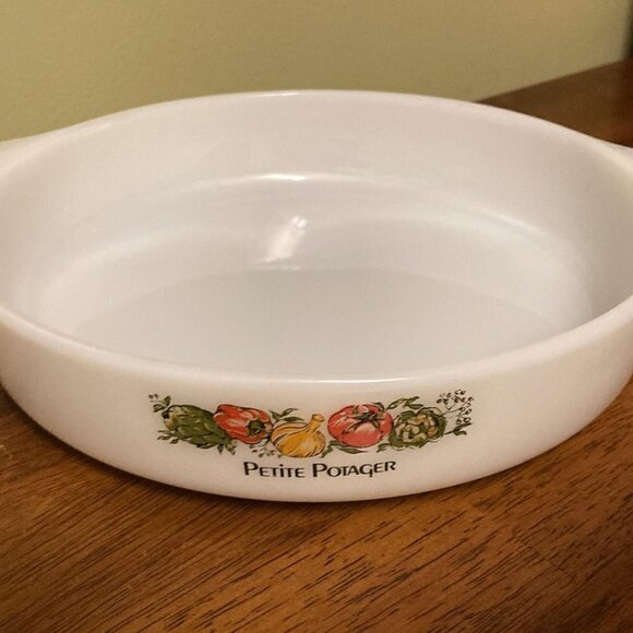 Anchor Hocking Vintage FireKing Petite Potager Round Casserole Dish - Picture 2 of 5